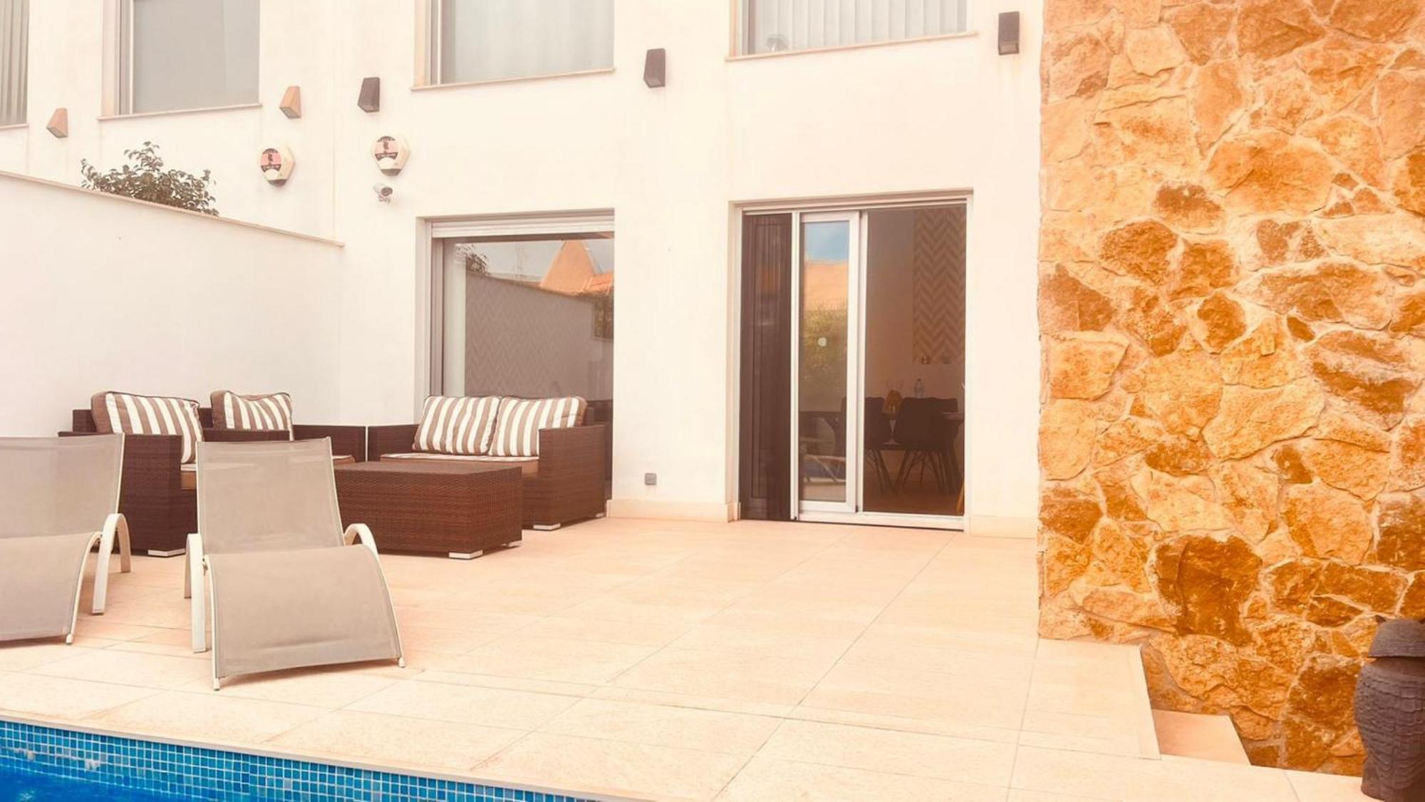 Luxury Villa Torrevieja With Swimmingpool Kültér fotó